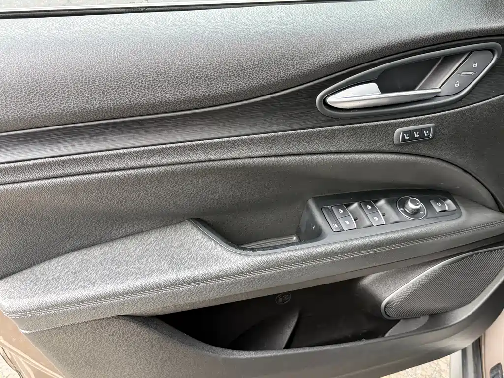 Stelvio 2.0 T 200 HP Luxury