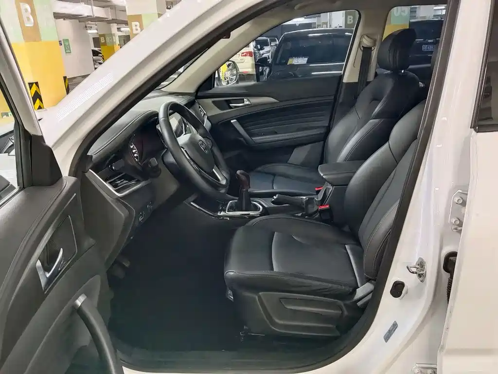 Changan CS35 PLUS Facelift Glory Million 1.6 L Manual Luxury