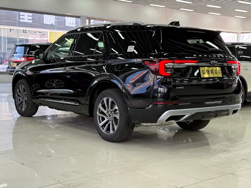Explorer 2.3 T EcoBoost 4 WD Cross 5-seat