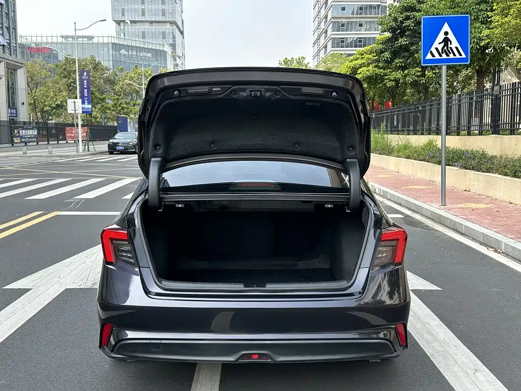 Integra 240 TURBO CVT Smart Enjoyment