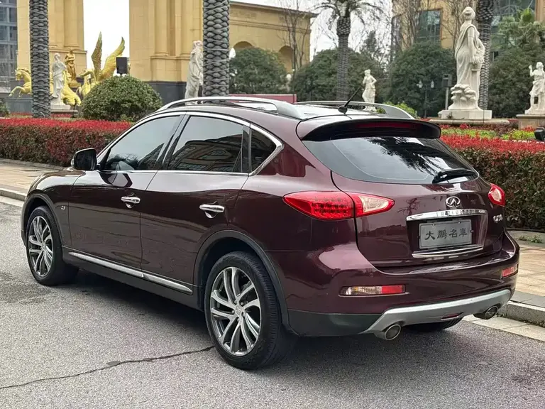 Infiniti QX50 2.5 L Luxury