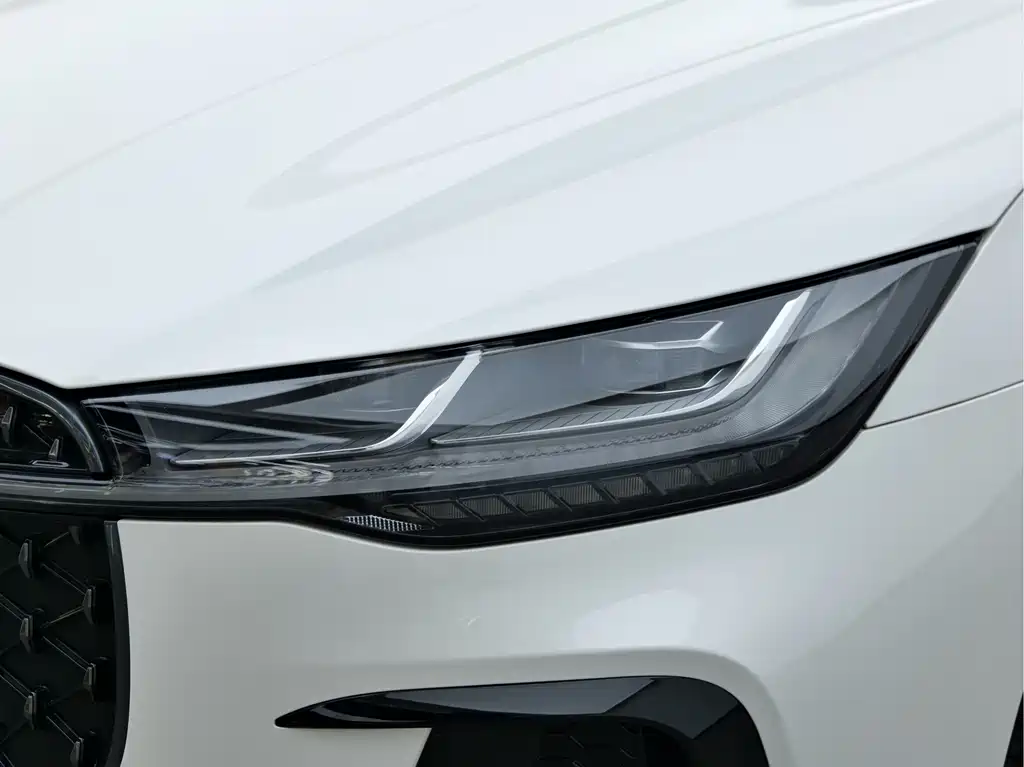 Lincoln Z Facelift i Cool Premium