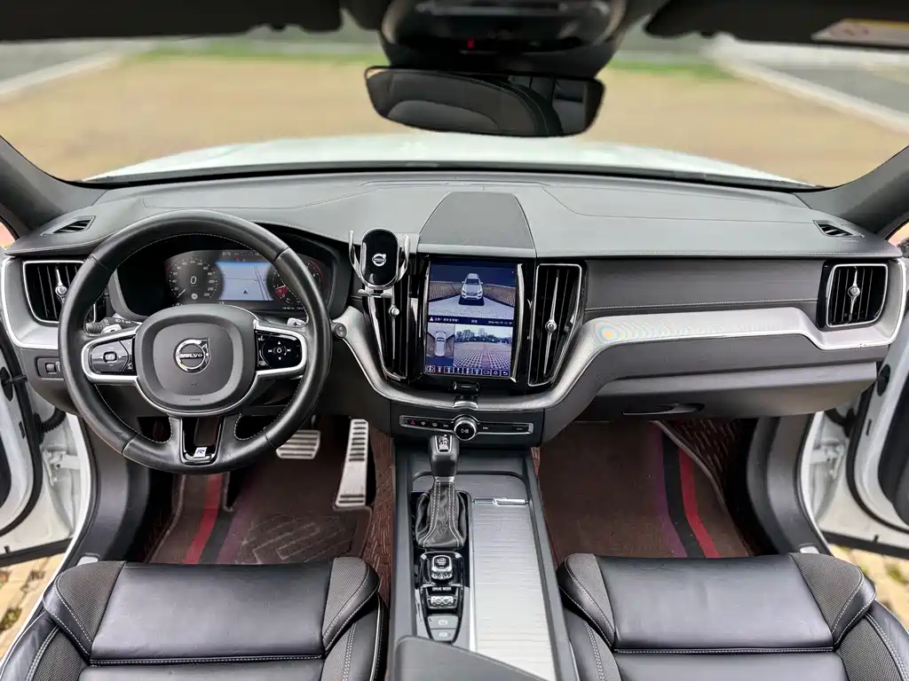 Volvo XC60 T5 4 WD Smart Vision Sport