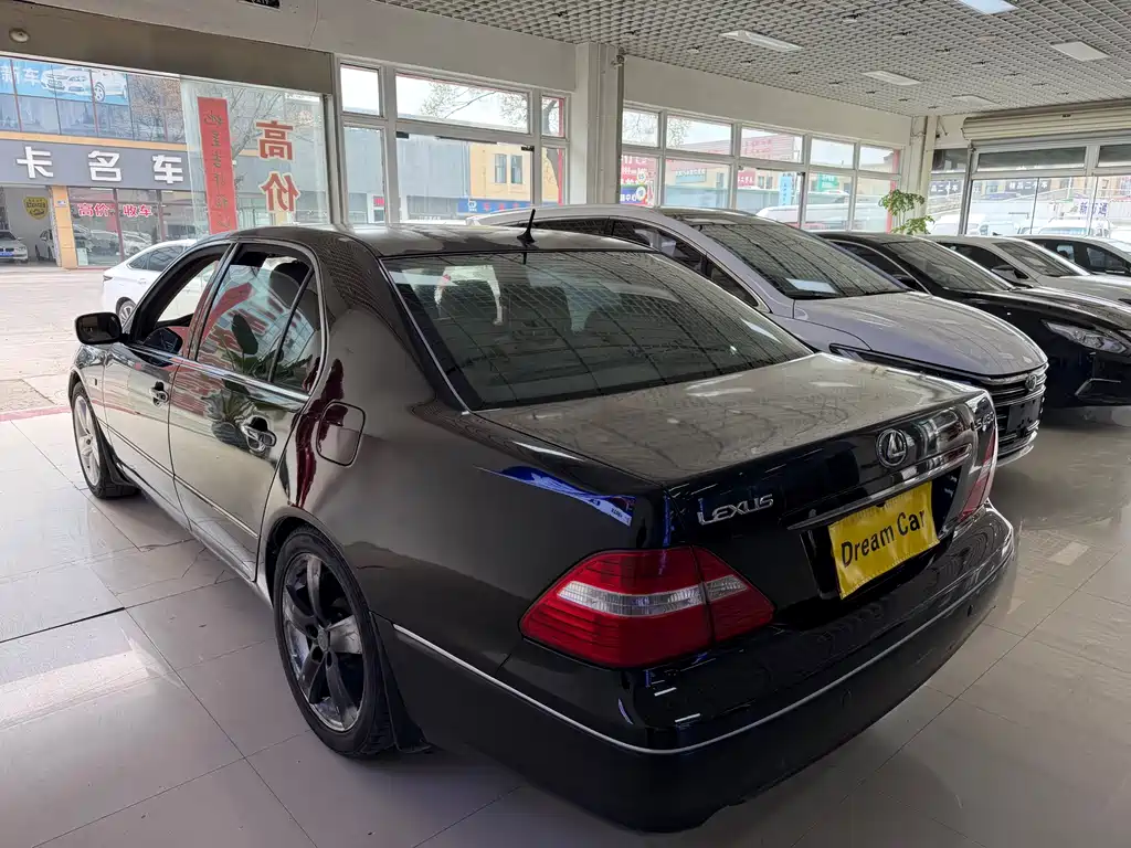 Lexus LS 430