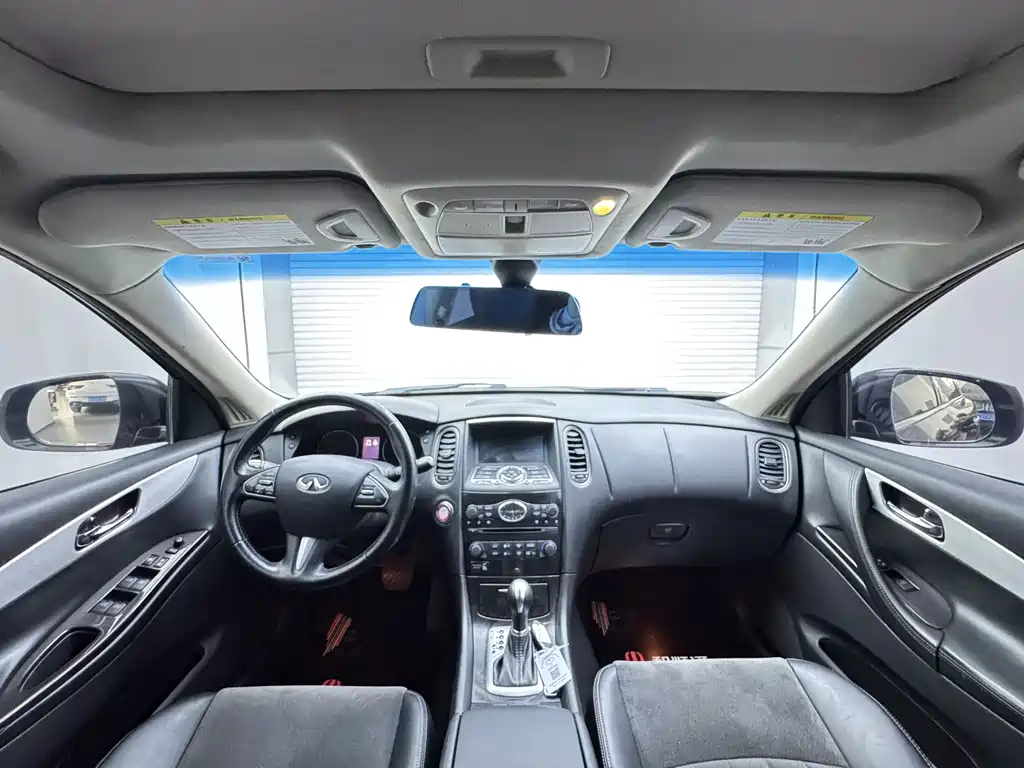 Infiniti QX50 2.5 L Comfort