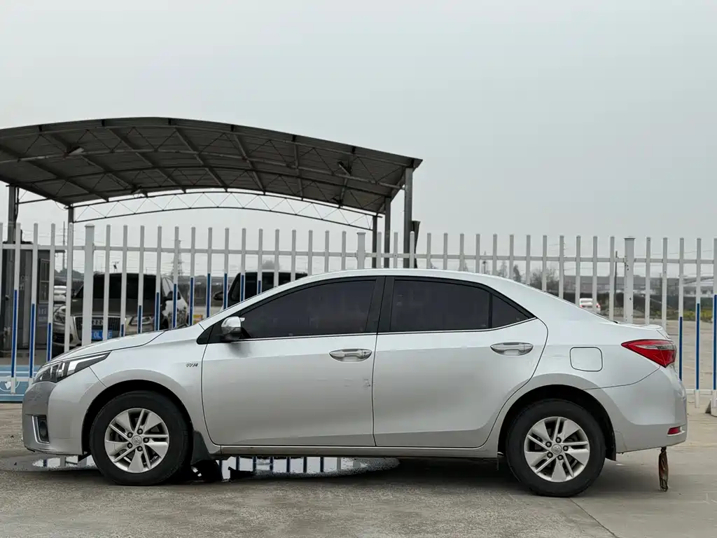 Corolla Facelift 1.6 L S-CVT GL