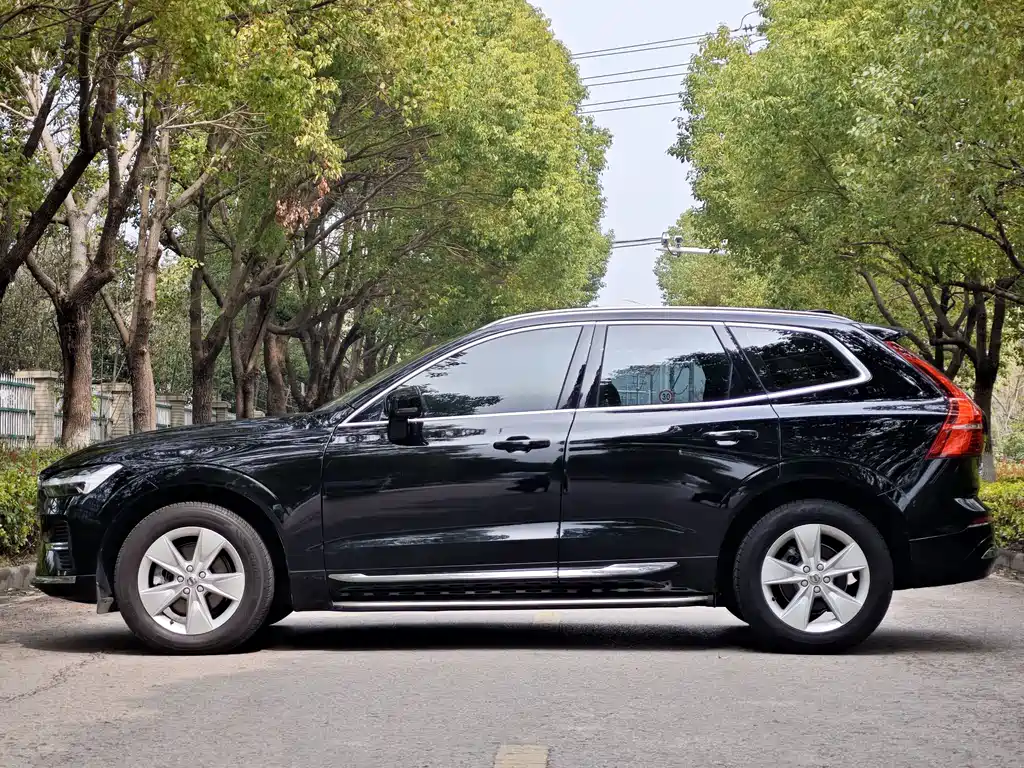 Volvo XC60 B5 4 WD Smart Ease Luxury