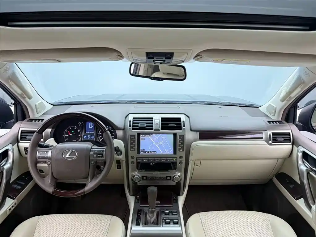Lexus GX 400 Distinguished