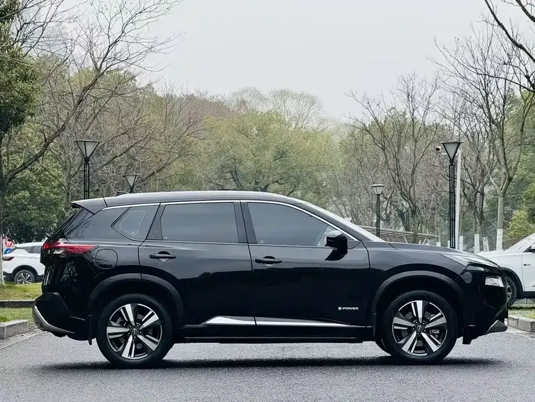 Nissan X-Trail e-POWER Super Hybrid Dual Motor 4 WD Luxury