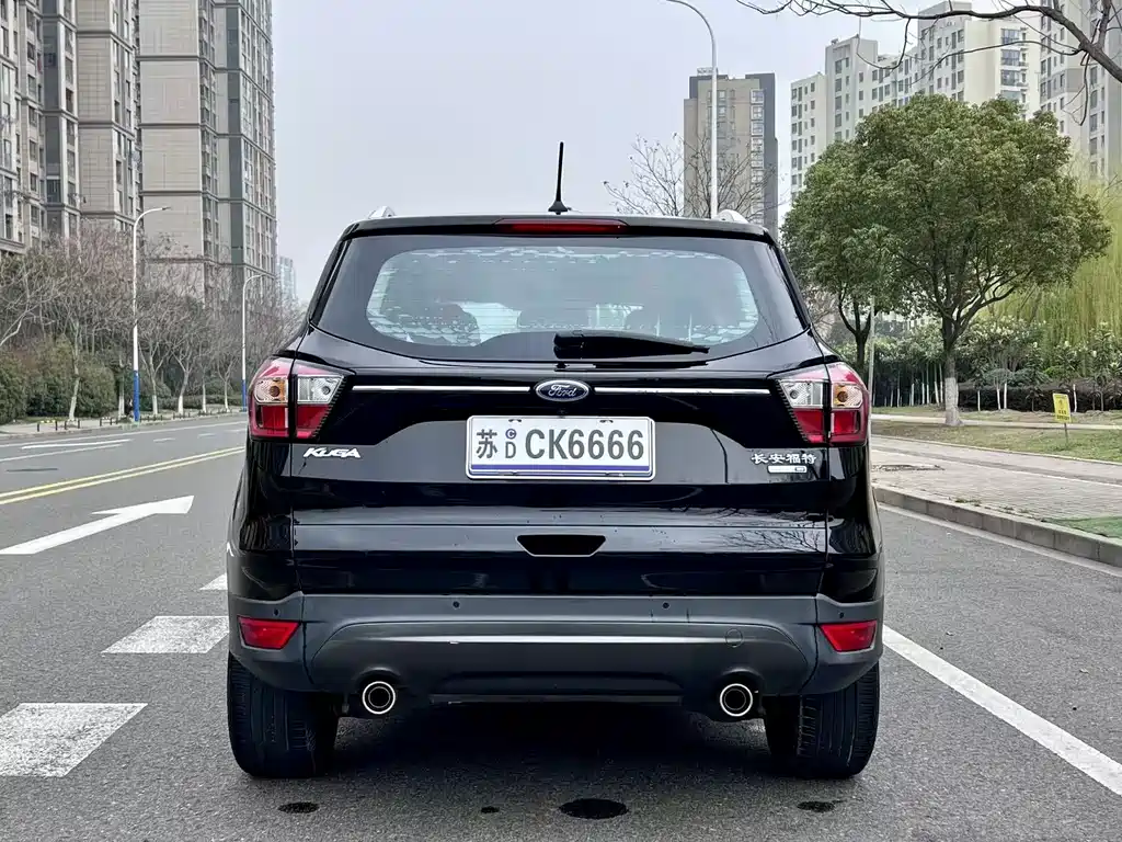 Kuga EcoBoost 180 2 WD Platinum Wing CN-V