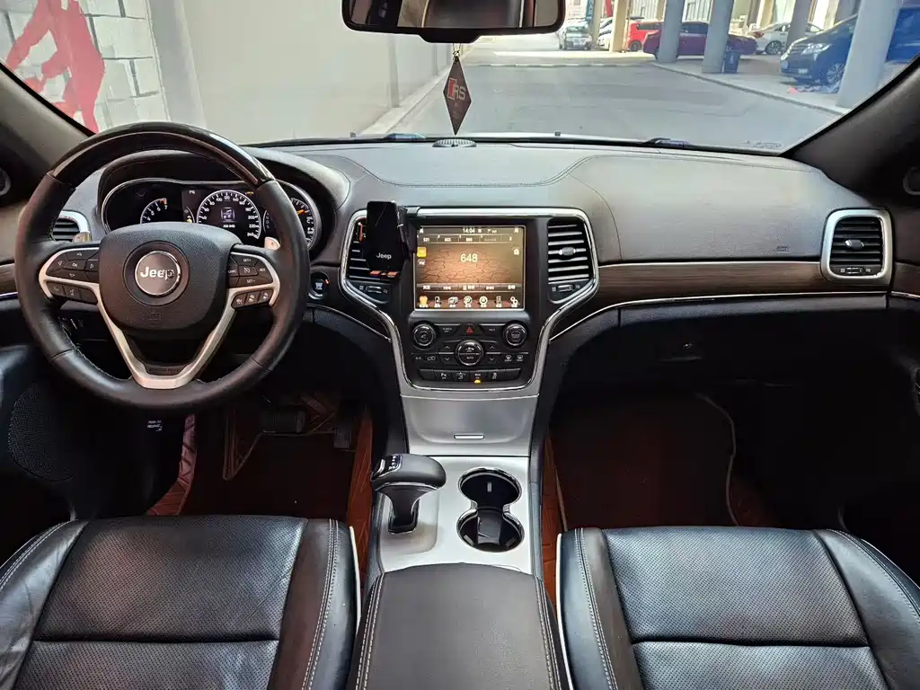 Grand Cherokee (Import) 3.6 L Luxury Navigation