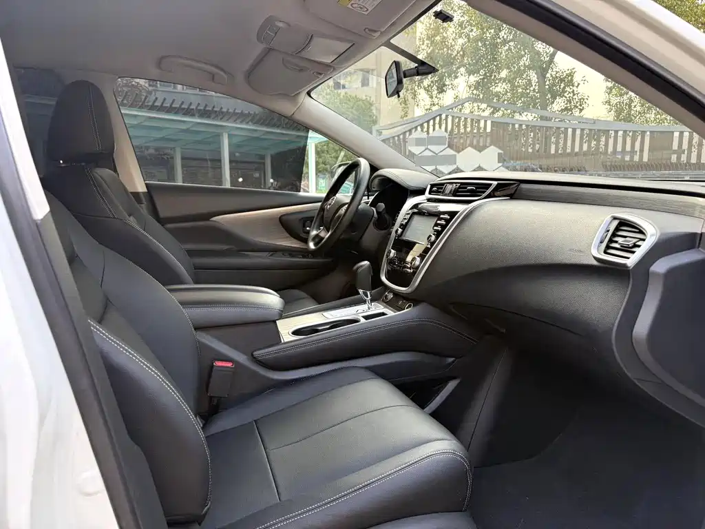 Murano 2.5 L XE 2 WD Elite