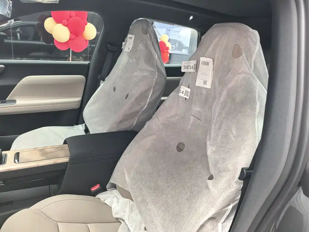 Volvo XC70 PHEV 沃尔沃XC70插电式混动 2026款 四驱超长续航Core