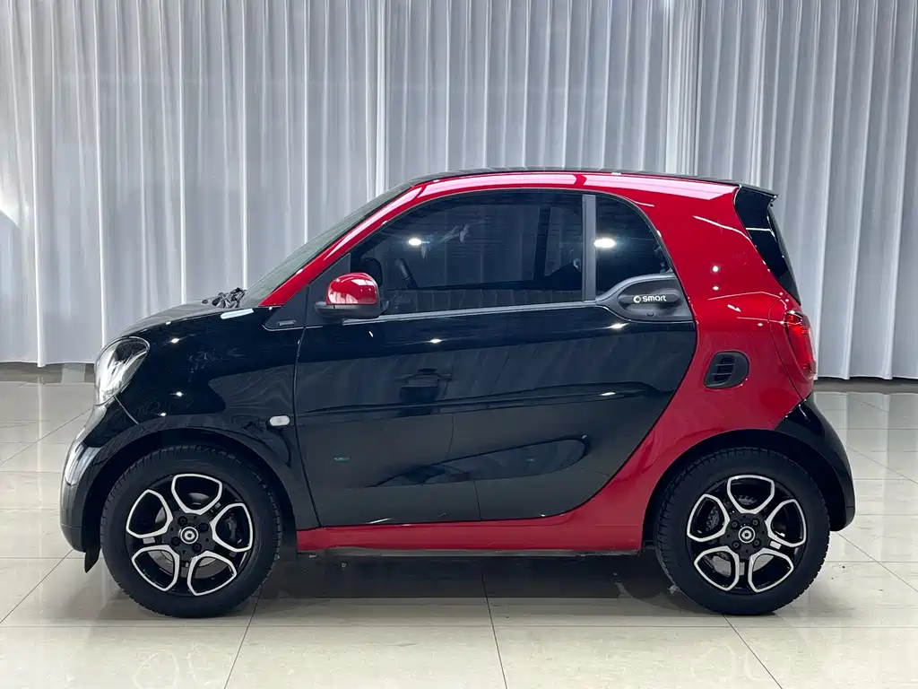 smart fortwo 0.9 T 66 kW Hardtop Motion Engine CN-VI