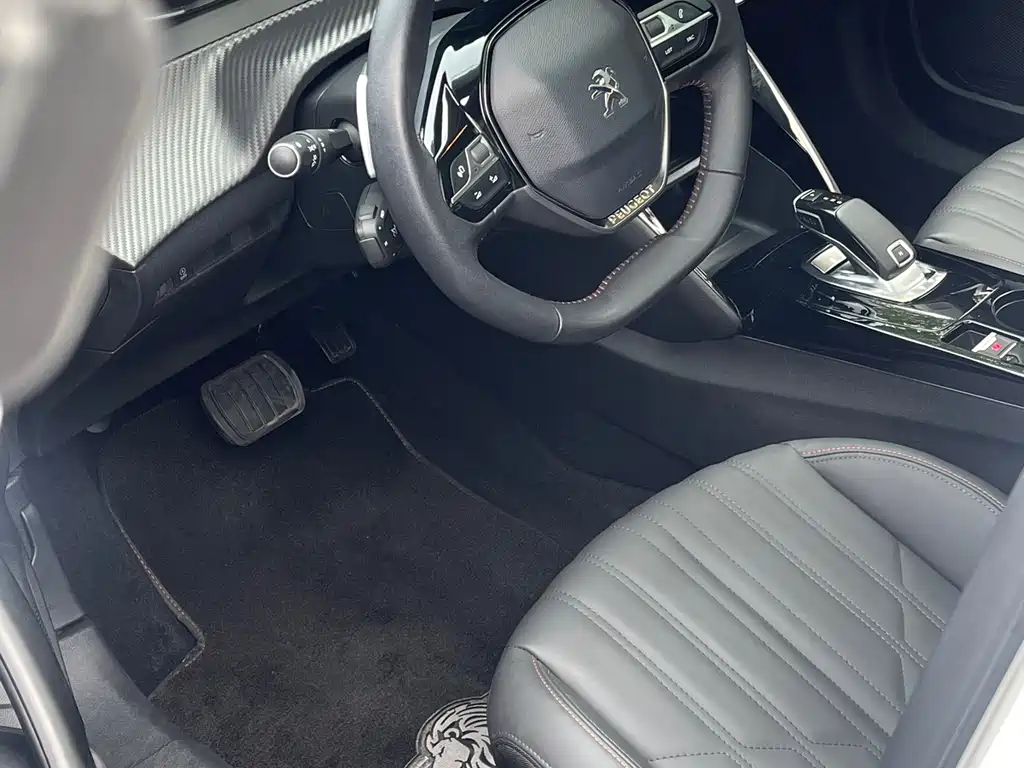 Peugeot 2008 2022 230 THP THE ONE
