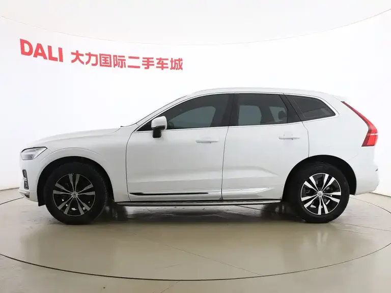 Volvo XC60 B5 4 WD Smart Ease Luxury