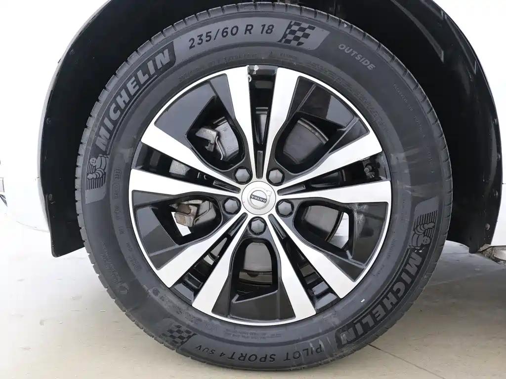 Volvo XC60 B5 4 WD Smart Ease Luxury