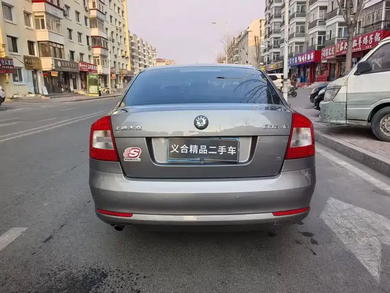 Skoda Octavia 1.6 L Auto Yijie