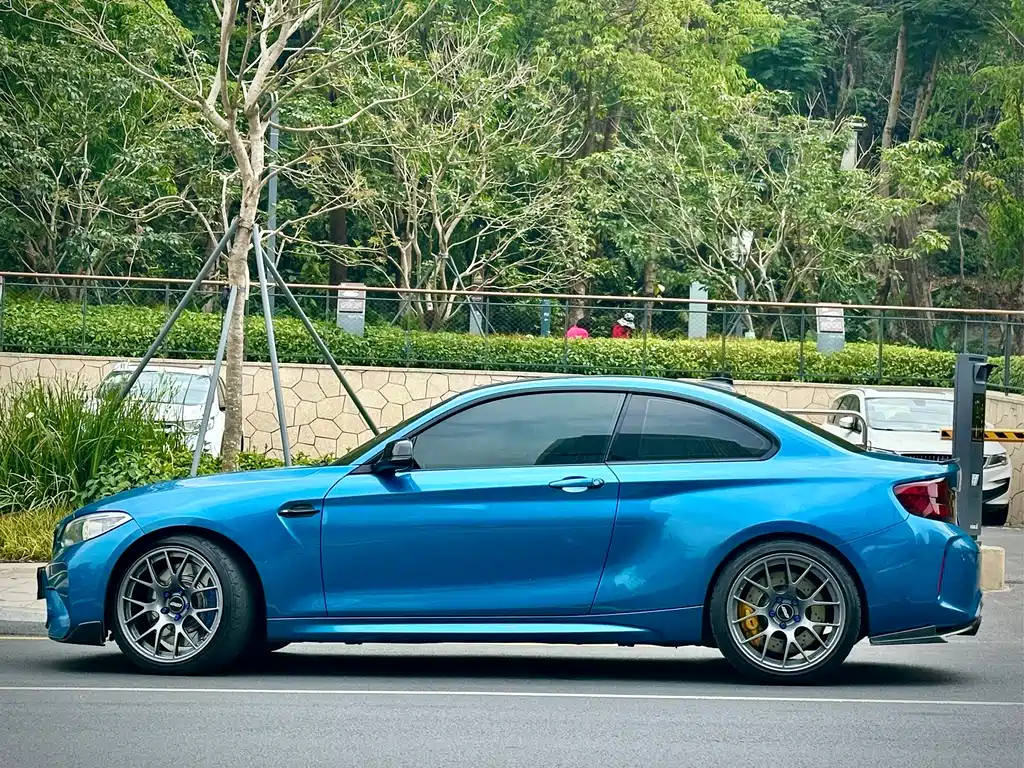 BMW M2