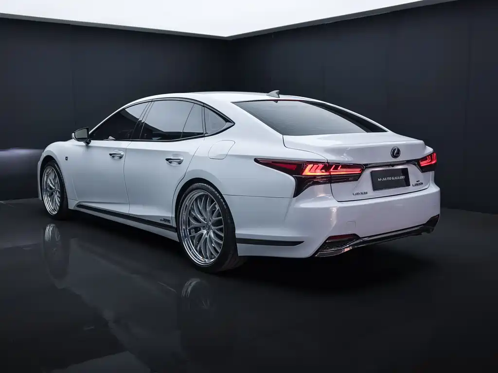 Lexus LS 500 h F SPORT CN-V