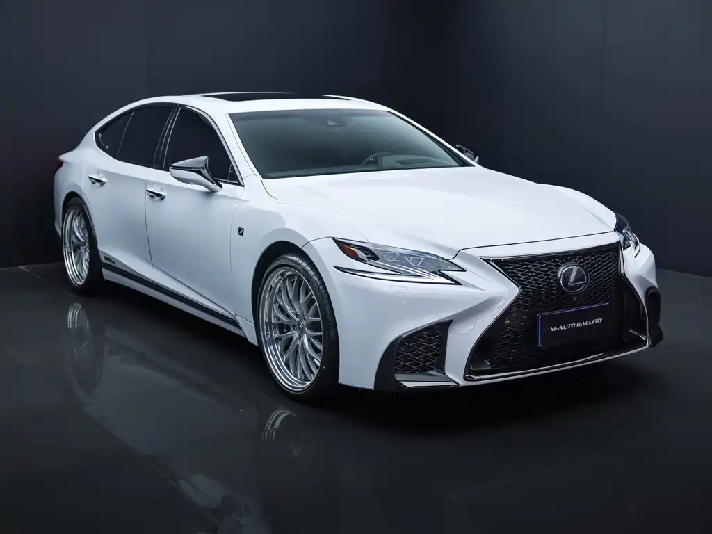 Lexus LS 500 h F SPORT CN-V