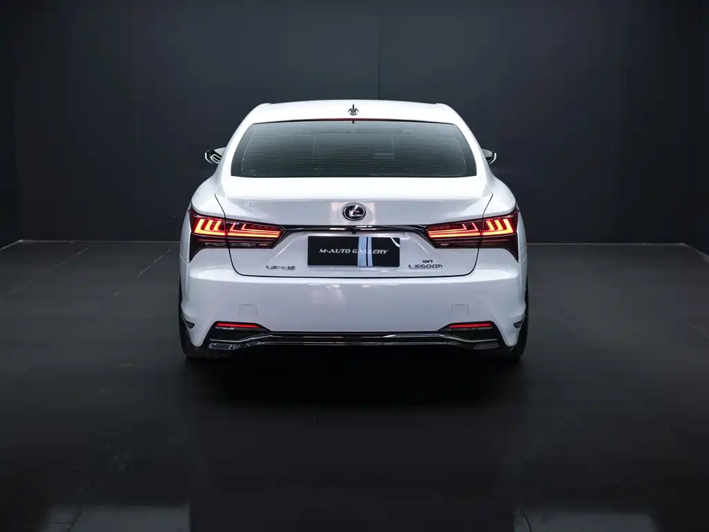 Lexus LS 500 h F SPORT CN-V