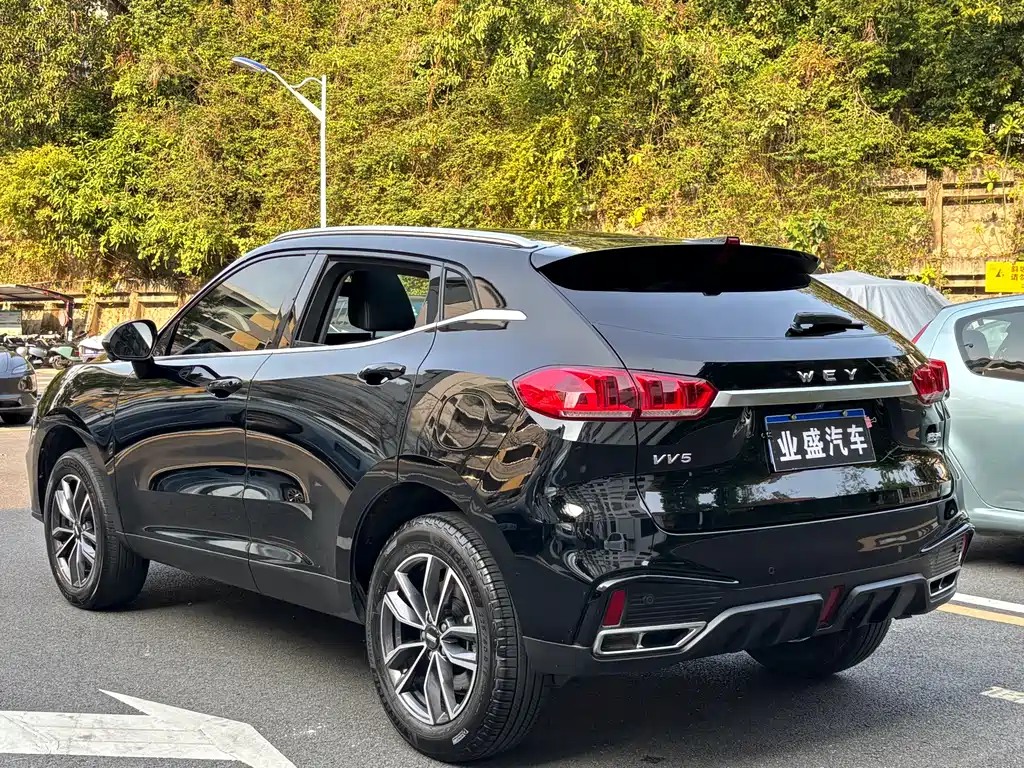 WEY VV5 魏牌 VV5 2021款 1.5 T 两驱元气橙版