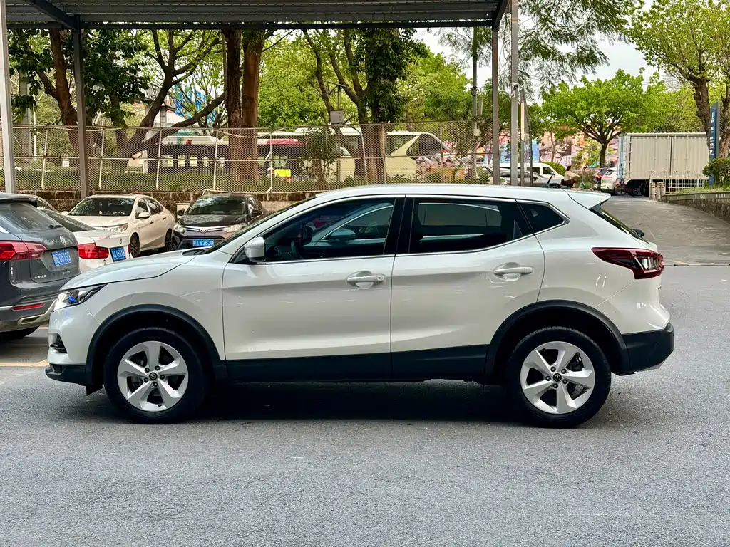 Qashqai Classic 2.0 L CVT XV Comfort