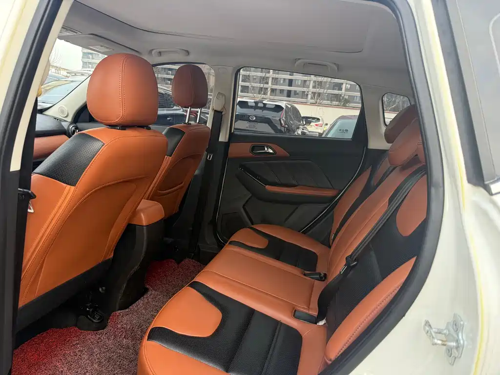 Senova X35 1.5 L Auto Luxury