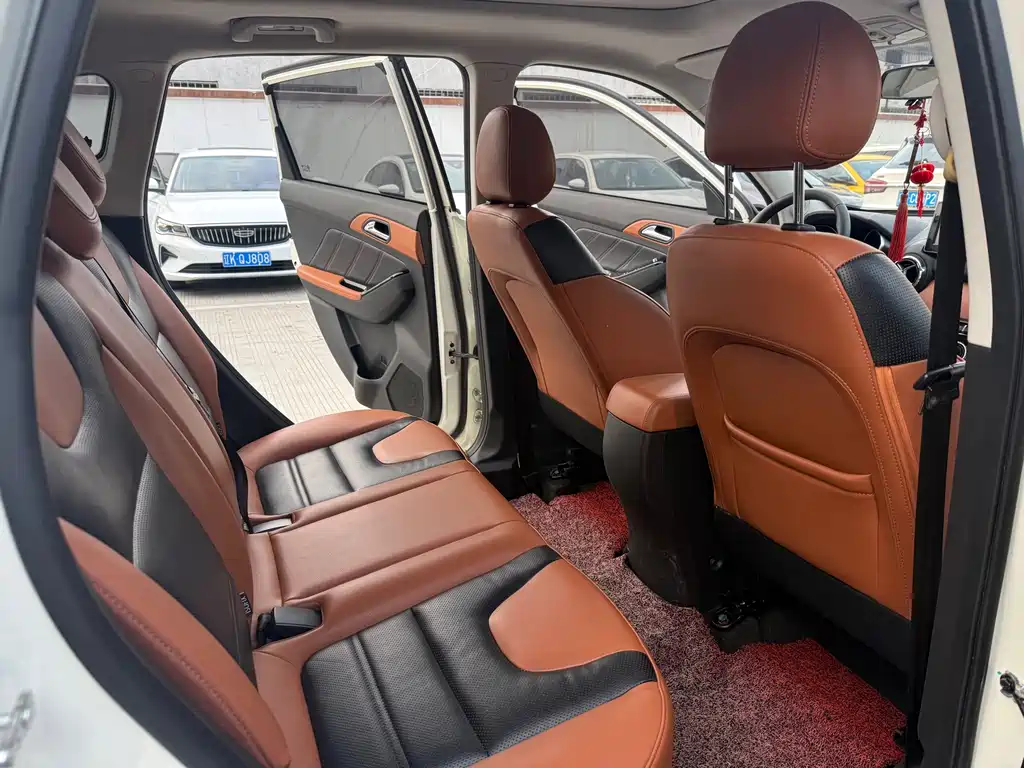 Senova X35 1.5 L Auto Luxury