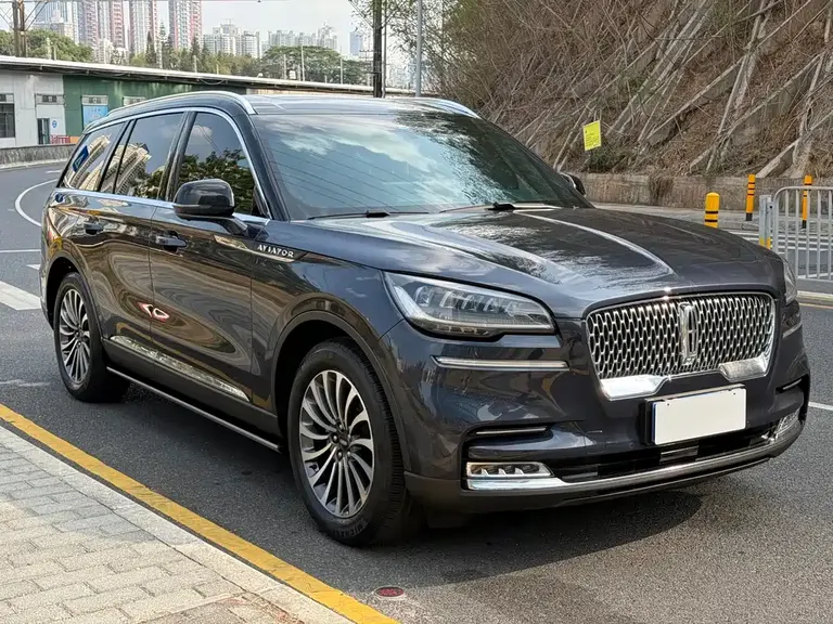 Lincoln Aviator 3.0 T V6 4 WD Graceful