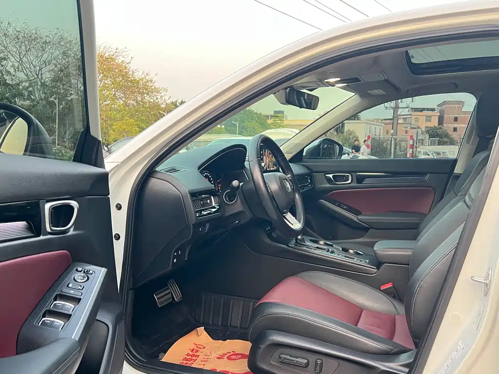 Integra 240 TURBO CVT Premium