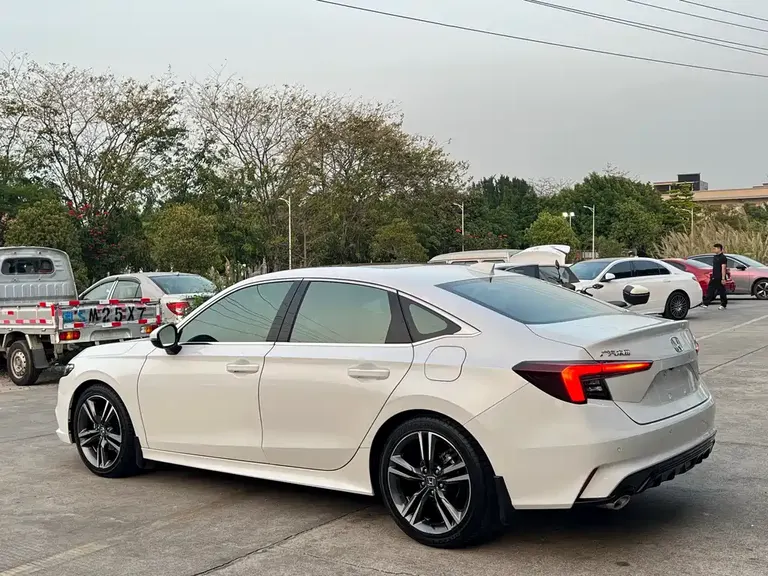 Honda Integra 240 TURBO CVT Premium