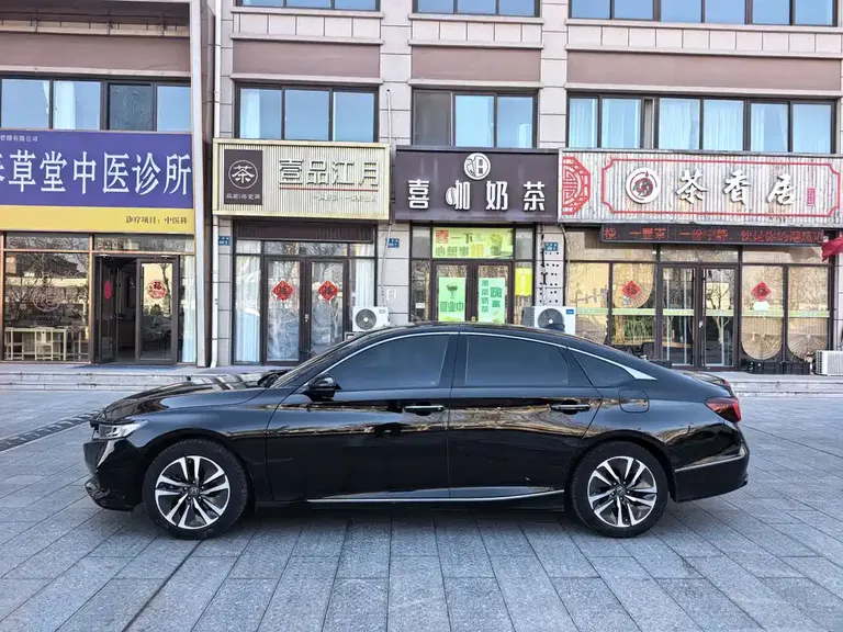 Honda Accord Sharp· Hybrid 2.0 L Sharp Leading