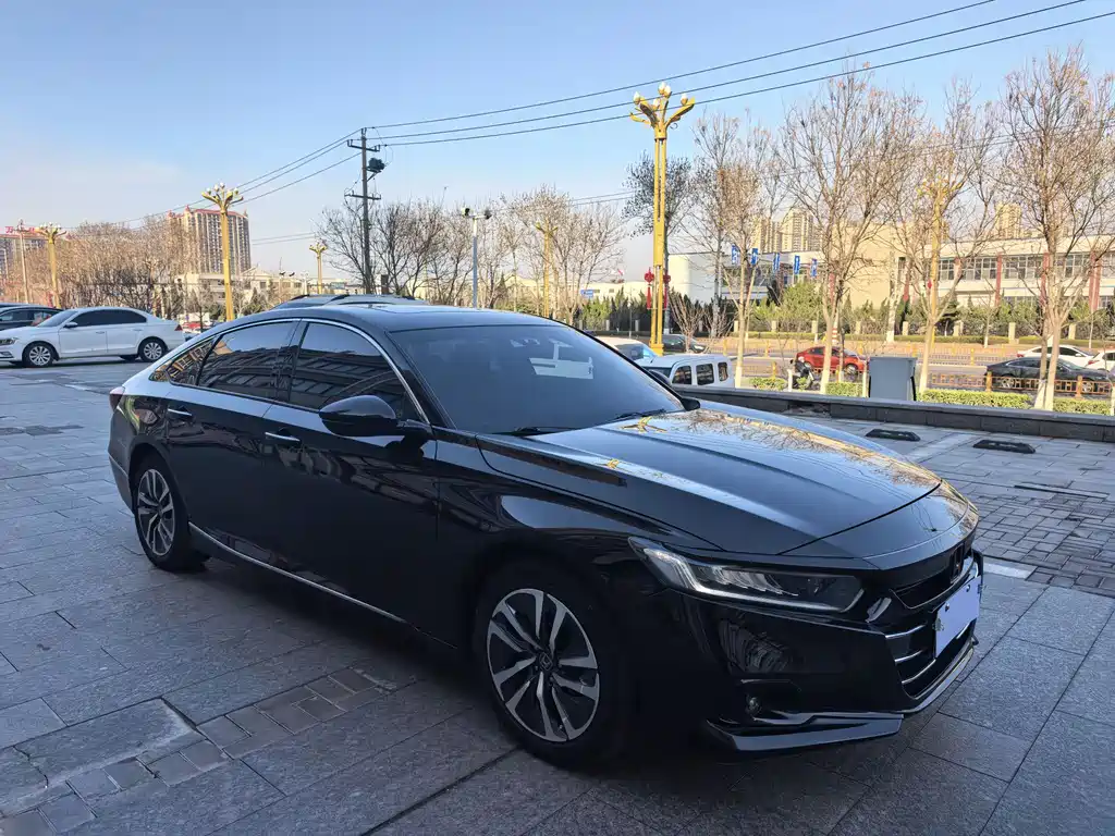 Accord Sharp· Hybrid 2.0 L Sharp Leading