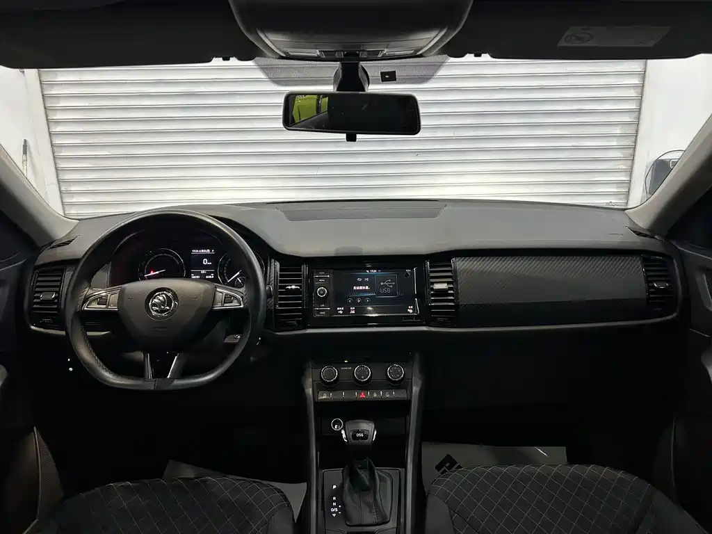 Kodiaq 柯迪亚克 2019款 改款 TSI330 5座两驱标准版 国VI