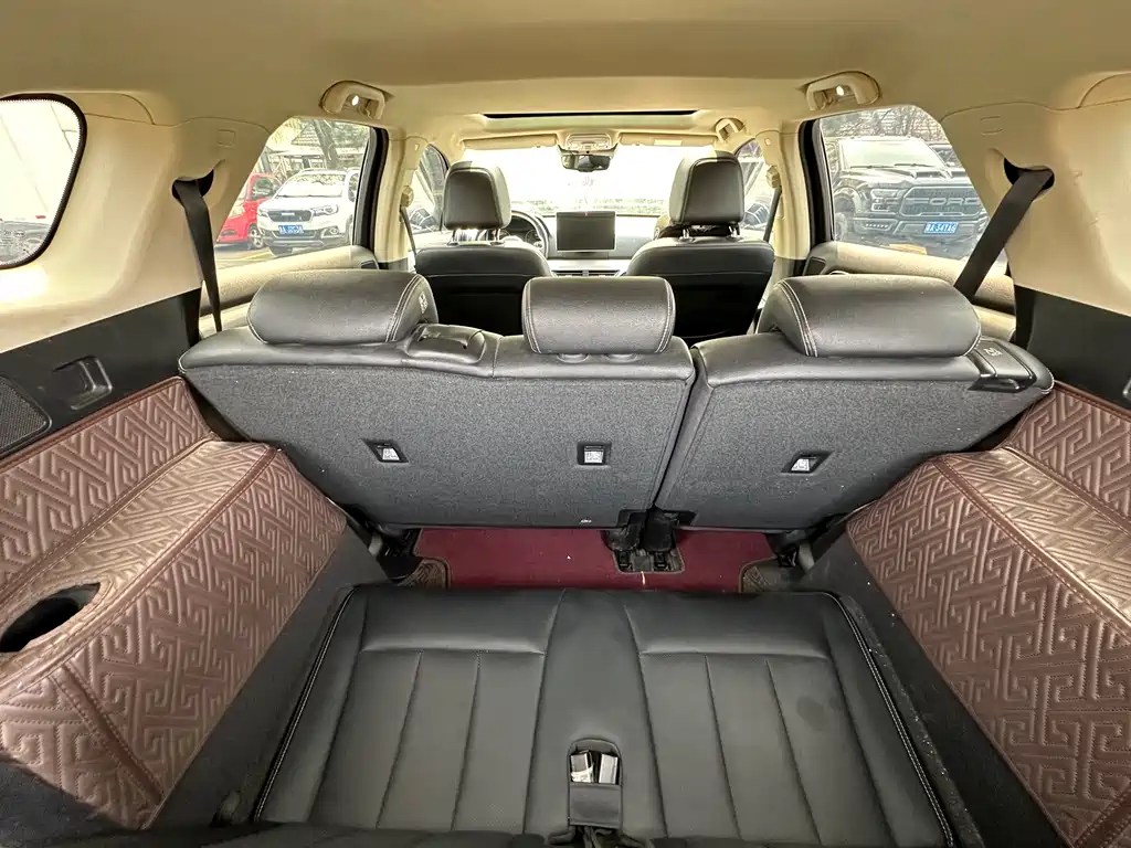 Tang 2.0 T Auto Connected Premium Joy 7-seat CN-VI
