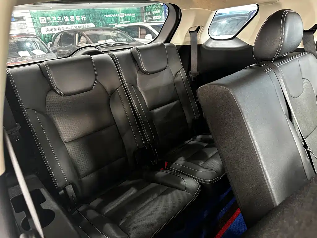 Fengguang S560 1.8 L CVT Elite