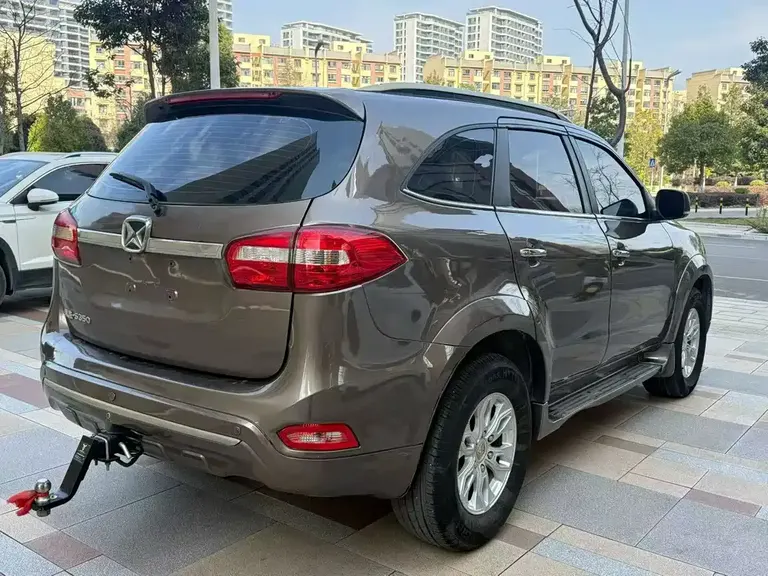 JMC Yusheng S350 驭胜S350 2014款 2.4 T 自动四驱柴油豪华天窗版5座