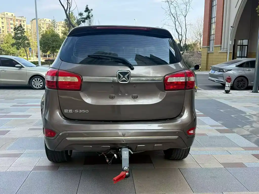 Yusheng S350 驭胜S350 2014款 2.4 T 自动四驱柴油豪华天窗版5座