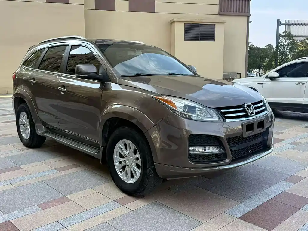 Yusheng S350 驭胜S350 2014款 2.4 T 自动四驱柴油豪华天窗版5座