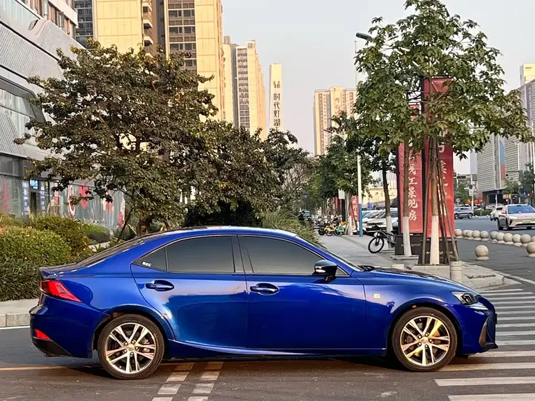 Lexus IS 300 F SPORT