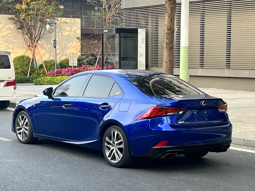Lexus IS 300 F SPORT