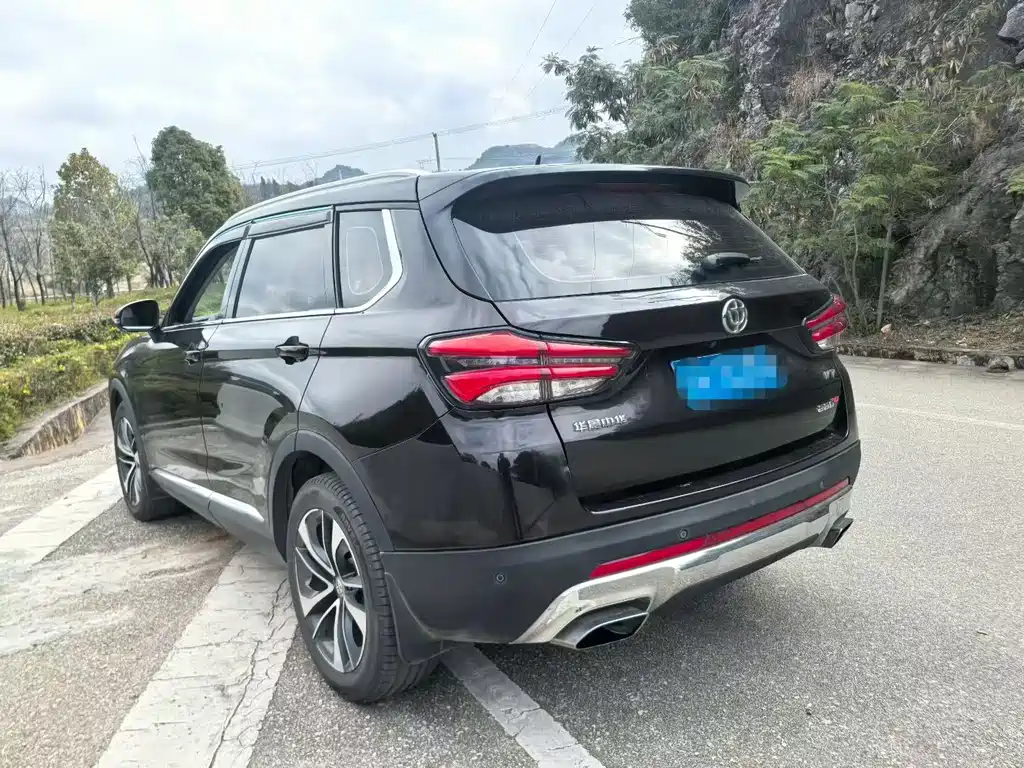 Brilliance V7 280 T DCT Luxury 5-seat