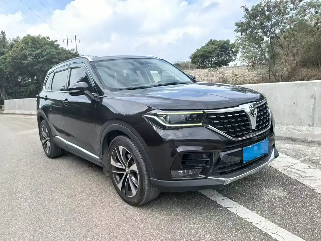 Brilliance V7 280 T DCT Luxury 5-seat