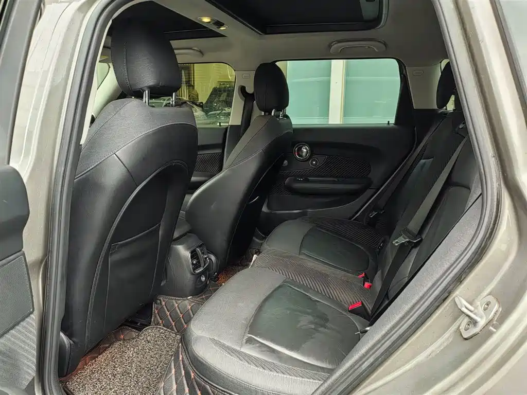 MINI CLUBMAN 1.5 T COOPER Geek