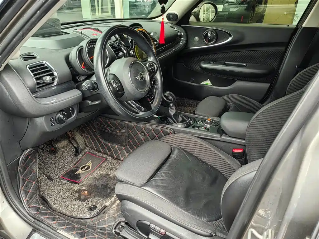 MINI CLUBMAN 1.5 T COOPER Geek