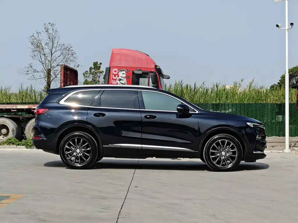 Enclave 28 T 2 WD Distinguished