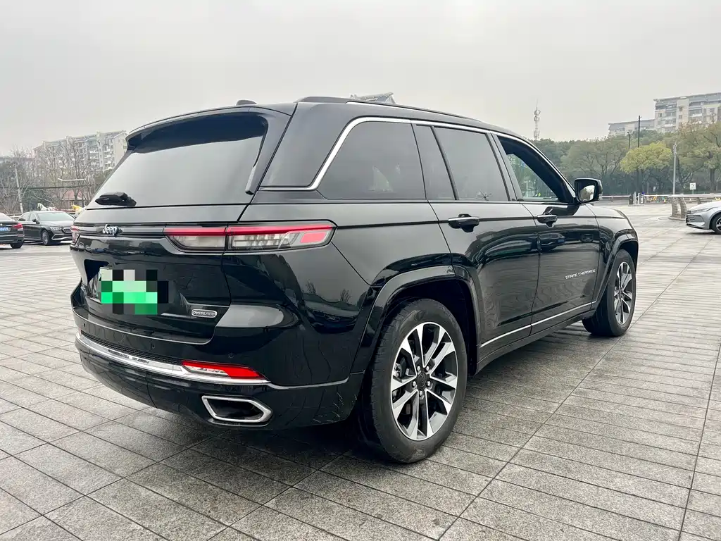 Grand Cherokee 4 xe (Import) 大切诺基4 xe进口 2023款 4 xe 远峰版