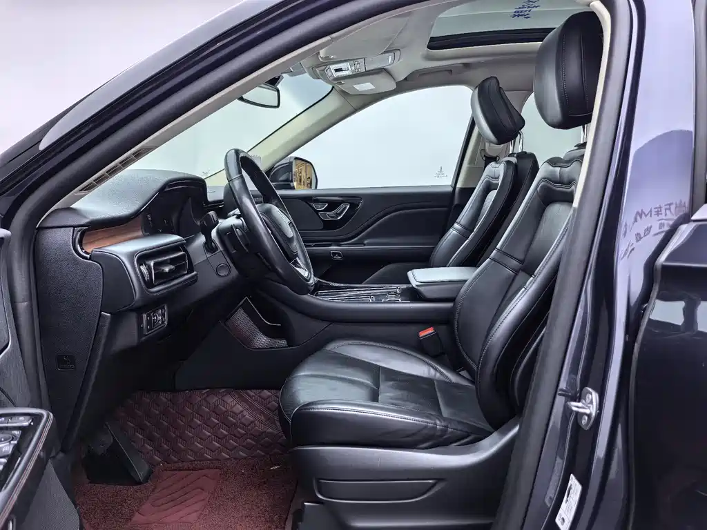 Aviator 3.0 T V6 4 WD Premium